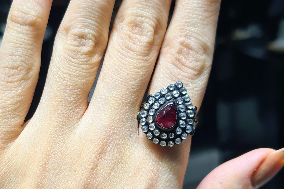 2.El Pırlanta 1,05 Karat Elmas ve Yakut Yüzük X006854