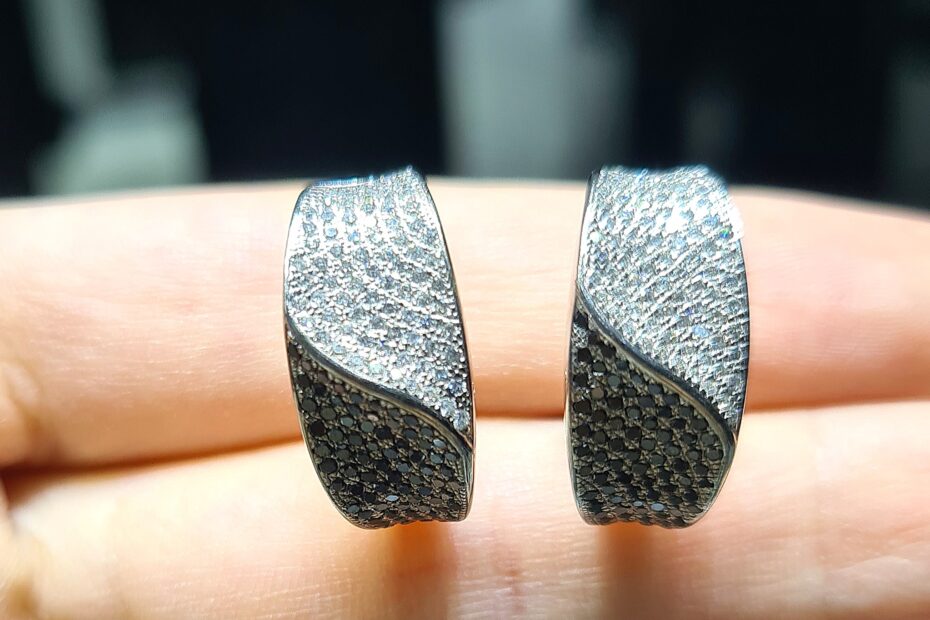 2.El Pırlanta 1,30 Karat Pırlanta ve Siyah Pırlanta Küpe X005628