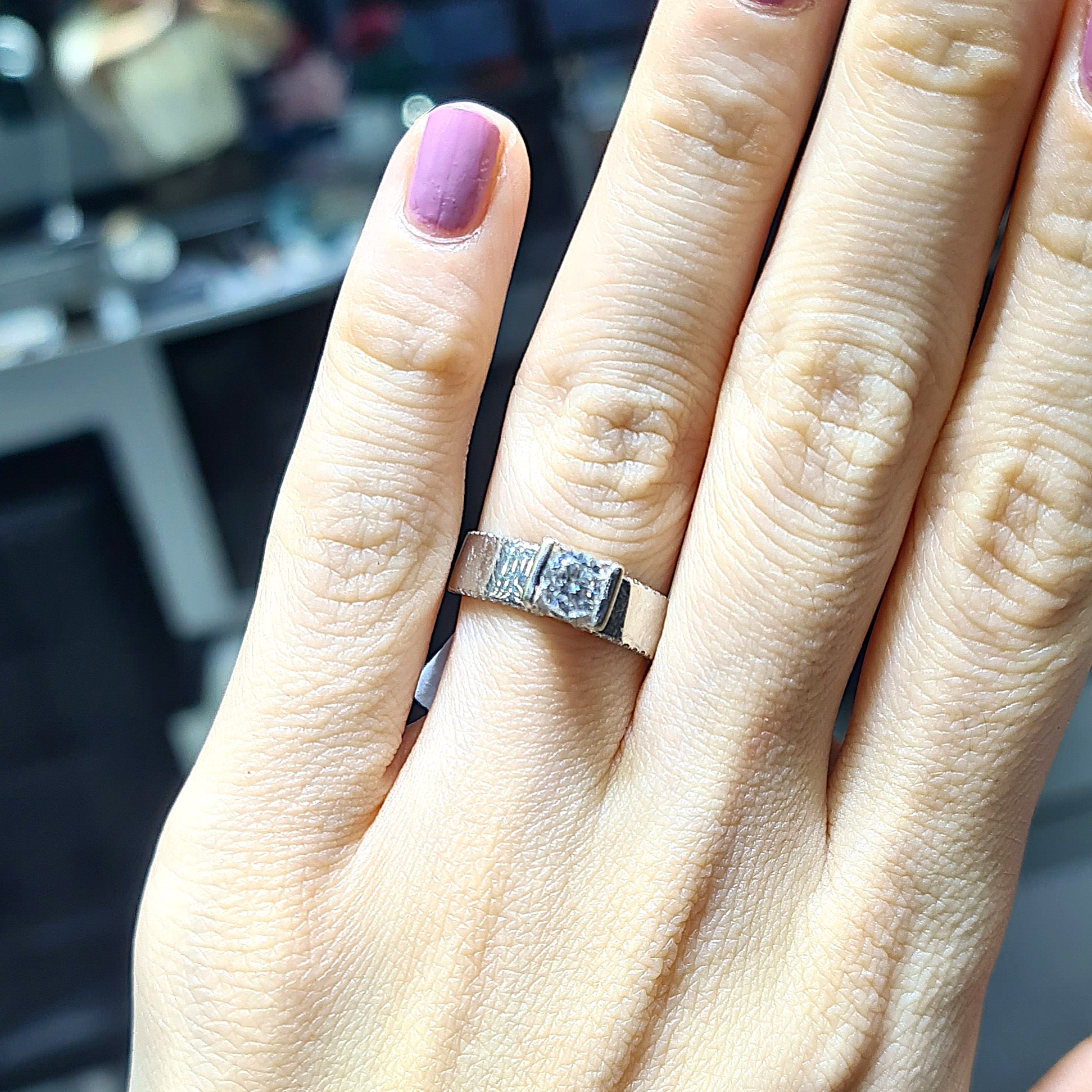 2.El Pırlanta 0,81 Ct HRD Sertifikalı Tektaş Yüzük X006902