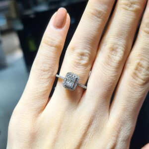 2.El Pırlanta 0,39 Karat Baget Yüzük X007031