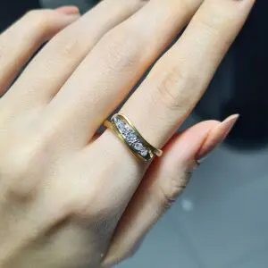 2.El Pırlanta 0,10 Ct 5 Taşlı Yüzük X006507