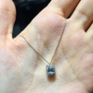 2.El Pırlanta 0,20 Karat Baget Kolye X006049