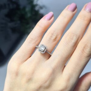 2.El Pırlanta 0,30 Karat Baget Yüzük X005727