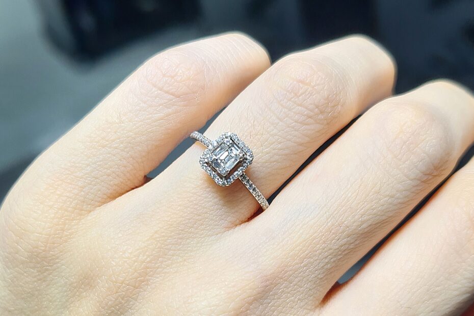 2.El Pırlanta 0,25 Karat Zen Damgalı Baget Yüzük X007050