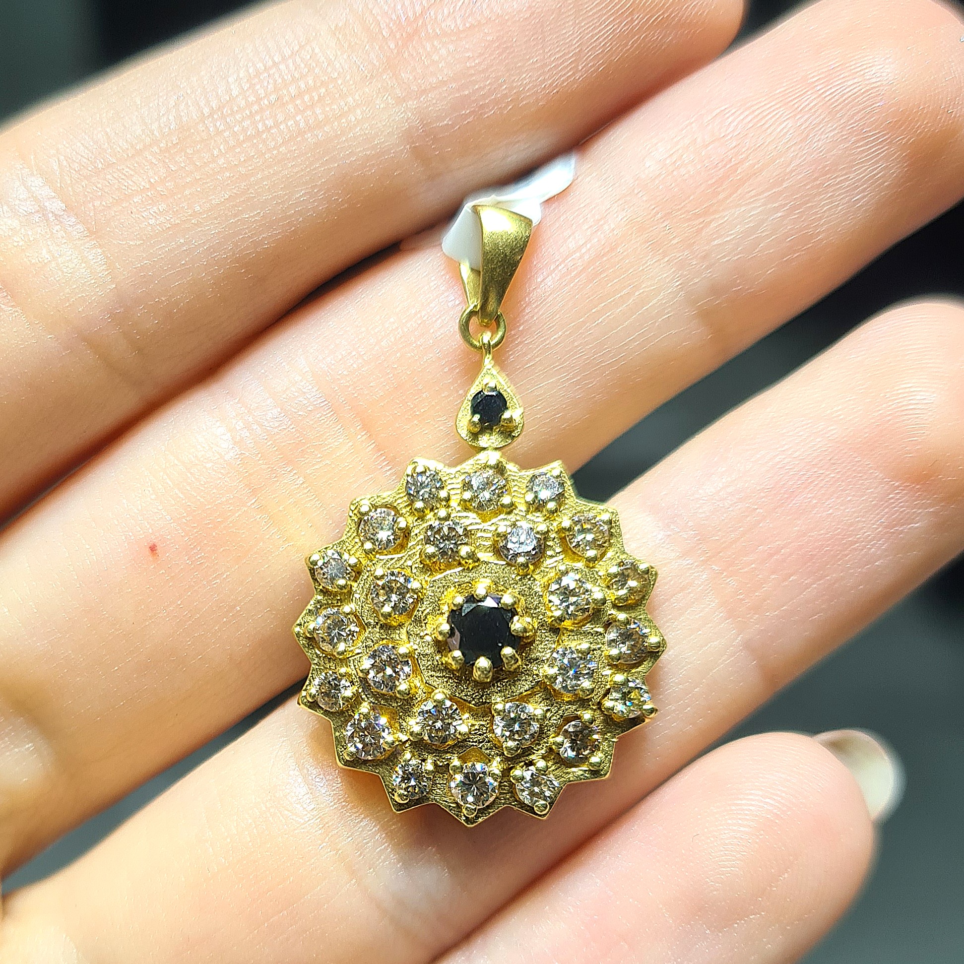 2.El Pırlanta 1,00 Karat Pırlanta ve Siyah Pırlanta Kolye Ucu X006999