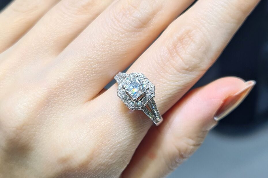 2.El Pırlanta 1,10 Karat GIA Sertifikalı (Kopyalı) Yüzük X007152