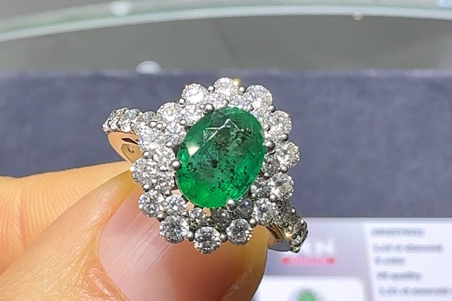 2.El Pırlanta 2,35 Karat Zen Sertifikalı Pırlanta ve Zümrüt Yüzük X007086