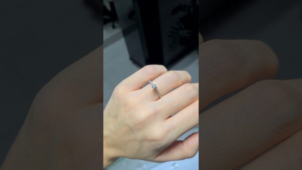 2.El Pırlanta 0,33 Karat Tektaş Yüzük ürün videosu