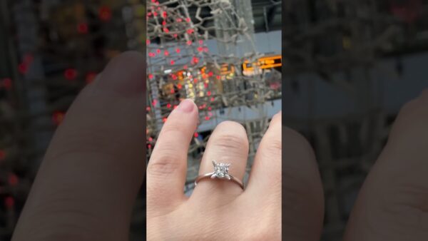 2.El Pırlanta 0,52 Karat HRD Sertifikalı Tektaş Yüzük ürün videosu
