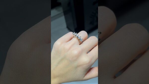 2.El Pırlanta 0,93 Karat Beştaş Yüzük ürün videosu