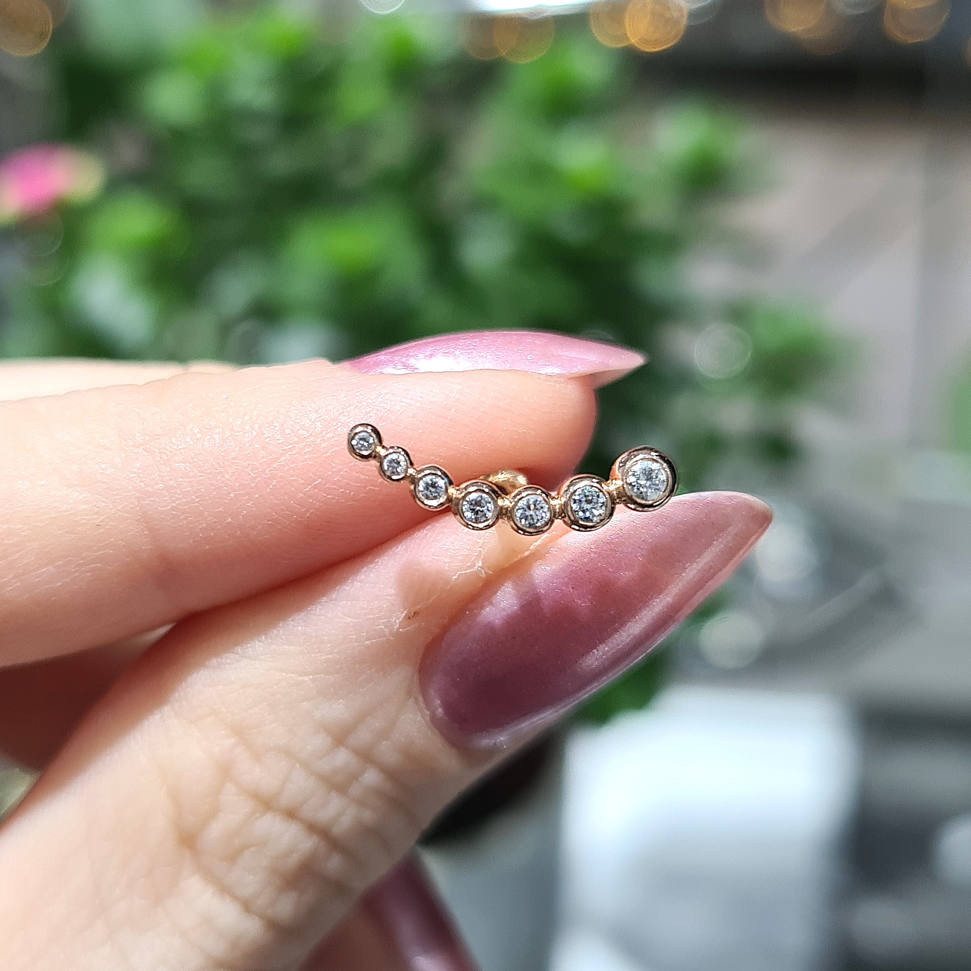 2.El Pırlanta 0,04 Karat 7 Taşlı Tek Küpe X007380