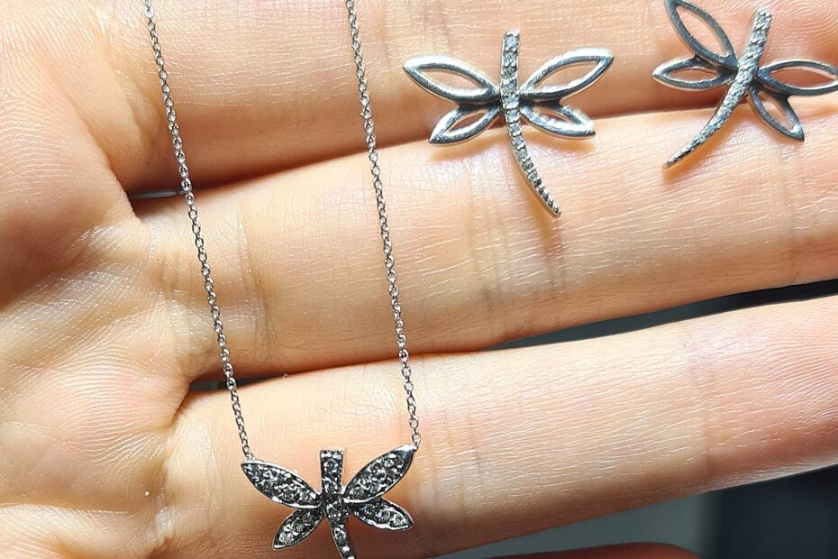 2.El Pırlanta 0,13 Karat Yusufçuk Kolye & Küpe Set X007241-X006159