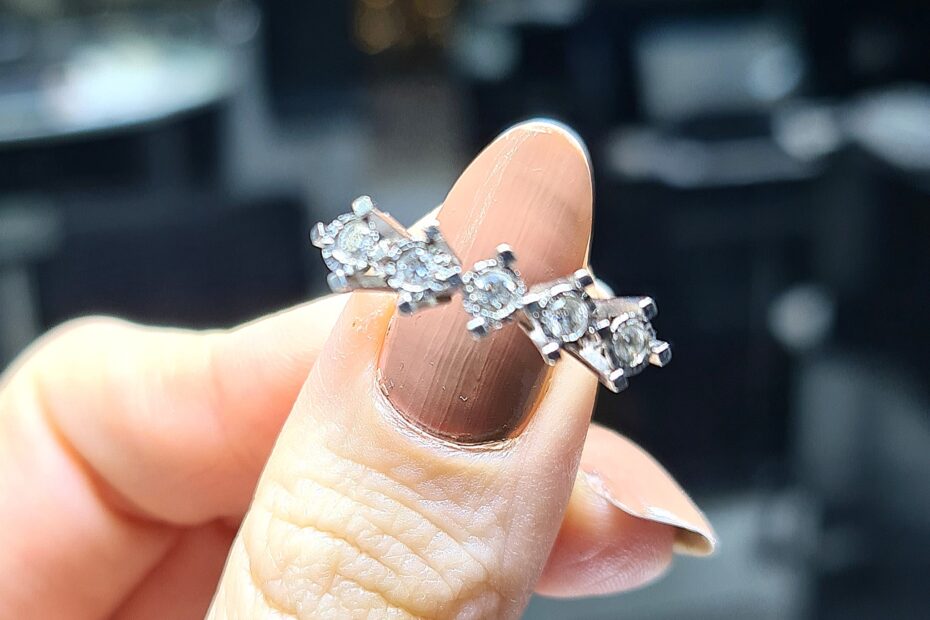 2.El Pırlanta 0,20 Karat Efektli Beştaş Yüzük X007434