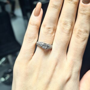 2.El Pırlanta 0,45 Karat Baget Yüzük X007413