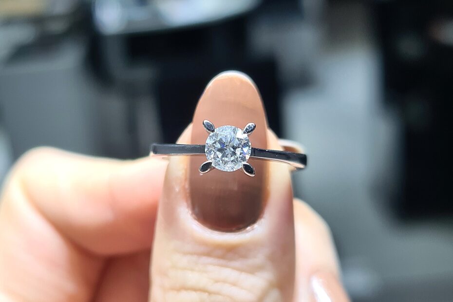 2.El Pırlanta 0,51 Ct D Renk D Diamond Sertifikalı Tektaş Yüzük X007441