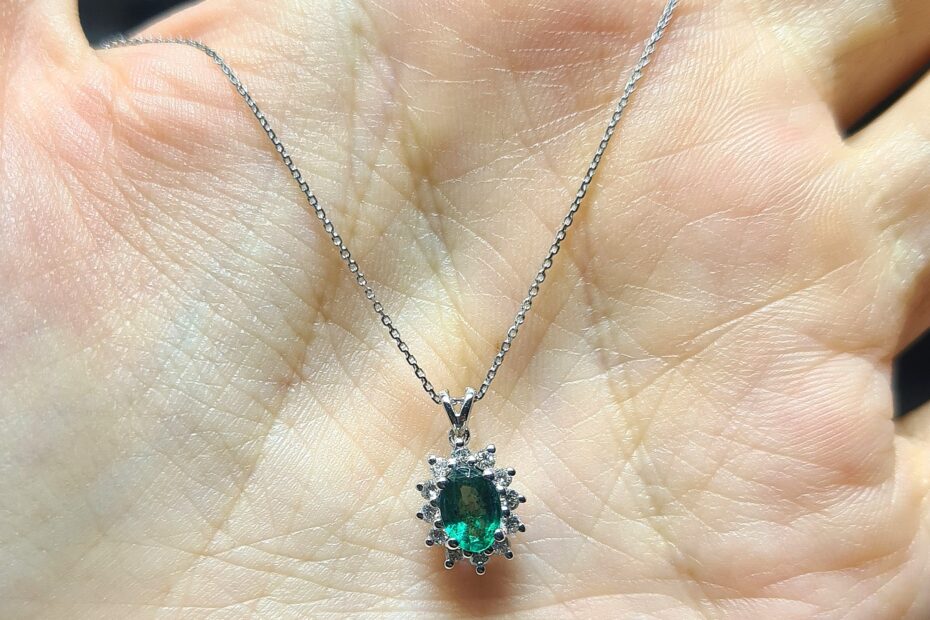 2.El Pırlanta 0,52 Karat Pırlanta & Zümrüt Kolye X007457