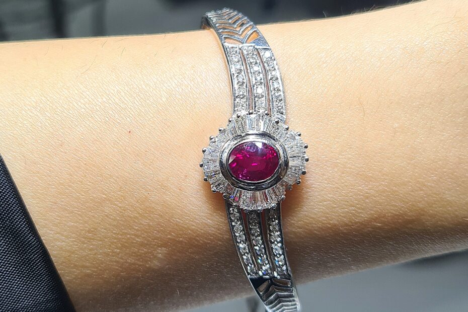 2.El Pırlanta 2,30 Karat Pırlanta & Yakut Kelepçe Bileklik ALM1192