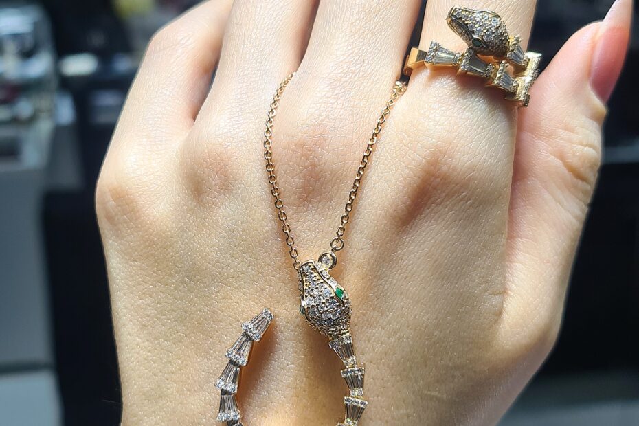 2.El Pırlanta 2,44 Karat Zümrütlü Kolye & Yüzük Yılan Set X007494-X007495