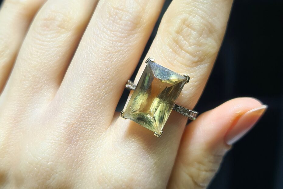 2.El Pırlanta 0,25 Karat Pırlanta & Zultanit Yüzük X007549