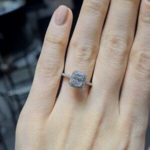 2.El Pırlanta 0,44 Karat Baget Yüzük X007575