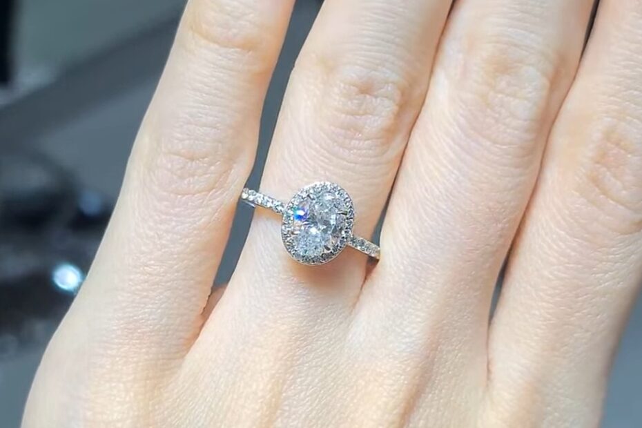 2.El Pırlanta 1,32 Karat HRD Sertifikalı Oval Tektaş Yüzük X007639