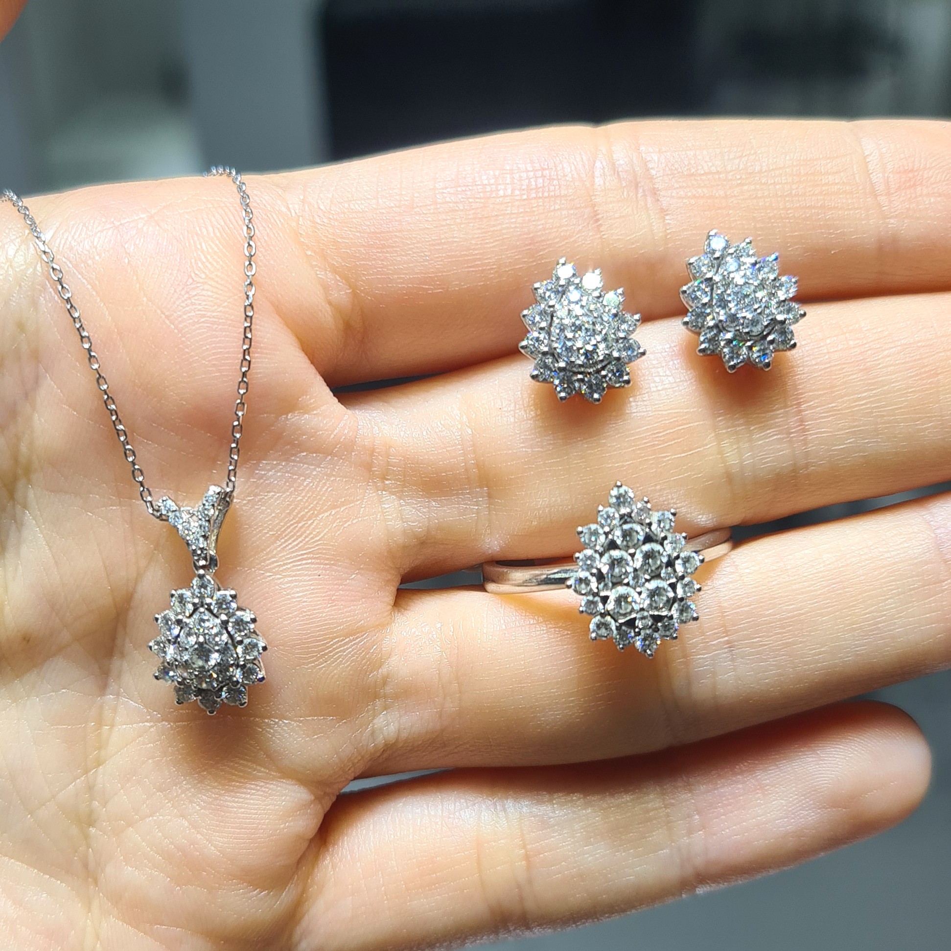 2.El Pırlanta 1,60 Karat Kolye-Küpe-Yüzük Set X007532-X007534-X007535