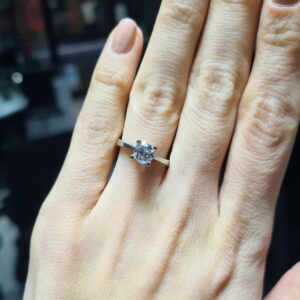 Pırlanta 0,75 Karat HRD Sertifikalı Tektaş Yüzük X007525