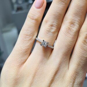 2.El Pırlanta 0,19 Karat Tektaş Yüzük X007706