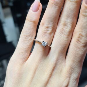 2.El Pırlanta 0,32 Karat Tektaş Yüzük X007716