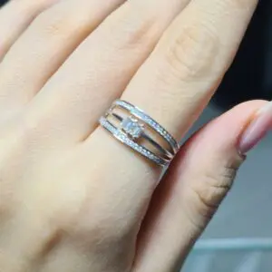 2.El Pırlanta 0,20 Karat Baget Yüzük X007733