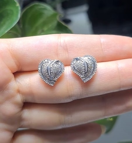 Pırlanta 0,77 Karat Kalp Küpe