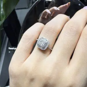 2.El Pırlanta 0,25 Karat Baget Yüzük X008606