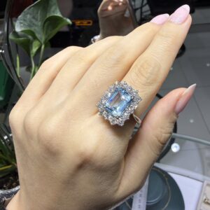 2.El Pırlanta 1,60 Karat ve Blue Topaz 5,65 Karat Yüzük