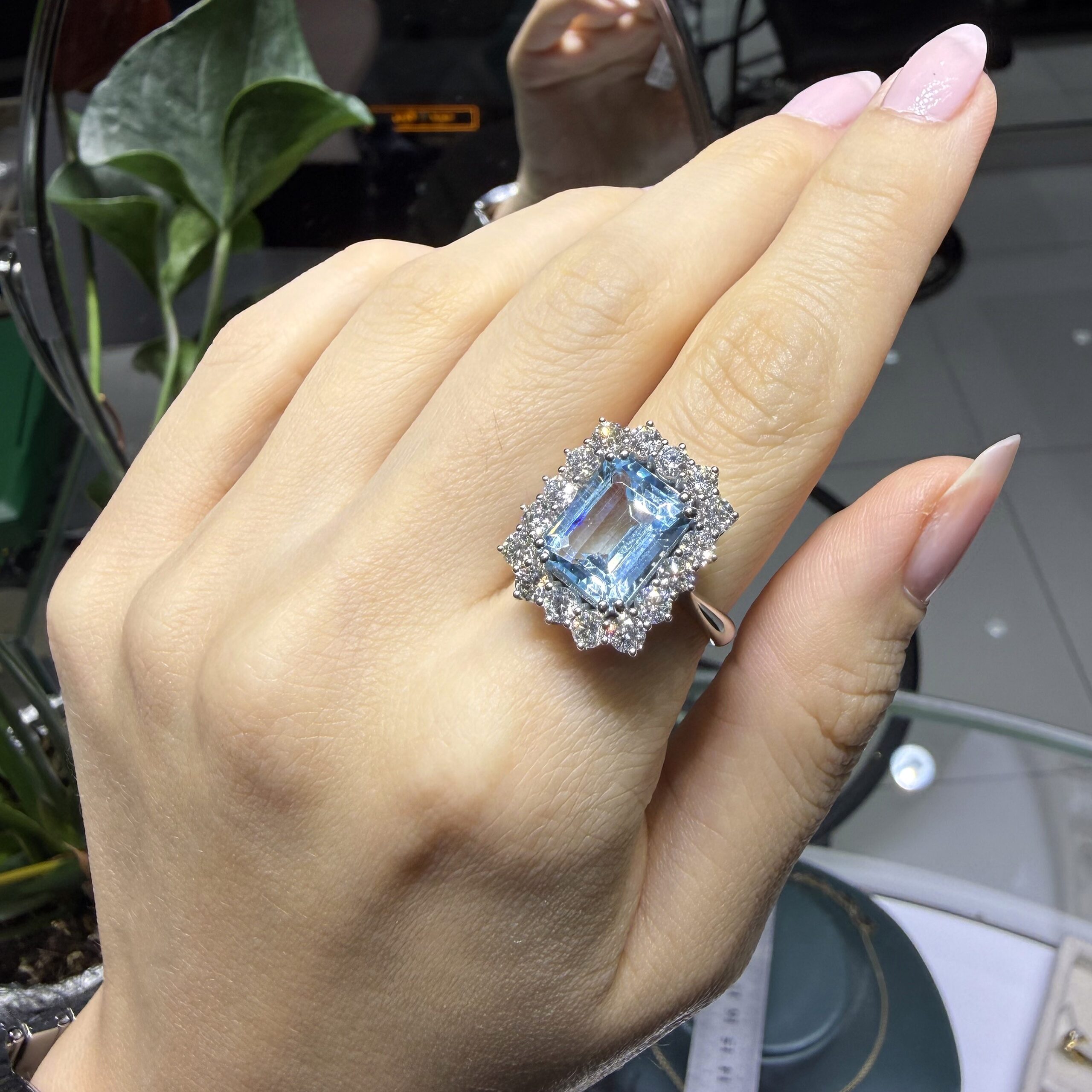 2.El Pırlanta 1,60 Karat ve Blue Topaz 5,65 Karat Yüzük